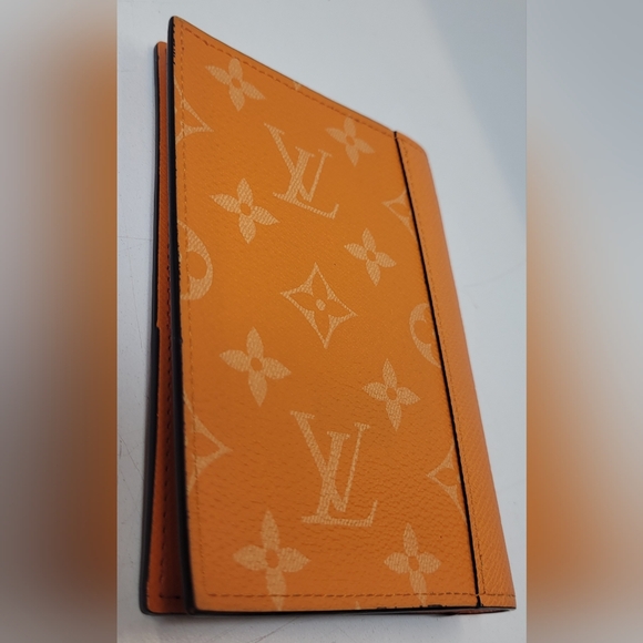 Louis Vuitton Taigarama Orange Leather Passport Cover - Picture 6 of 11